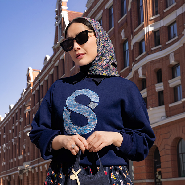 Buttonscarves X Nagita Slavina Square